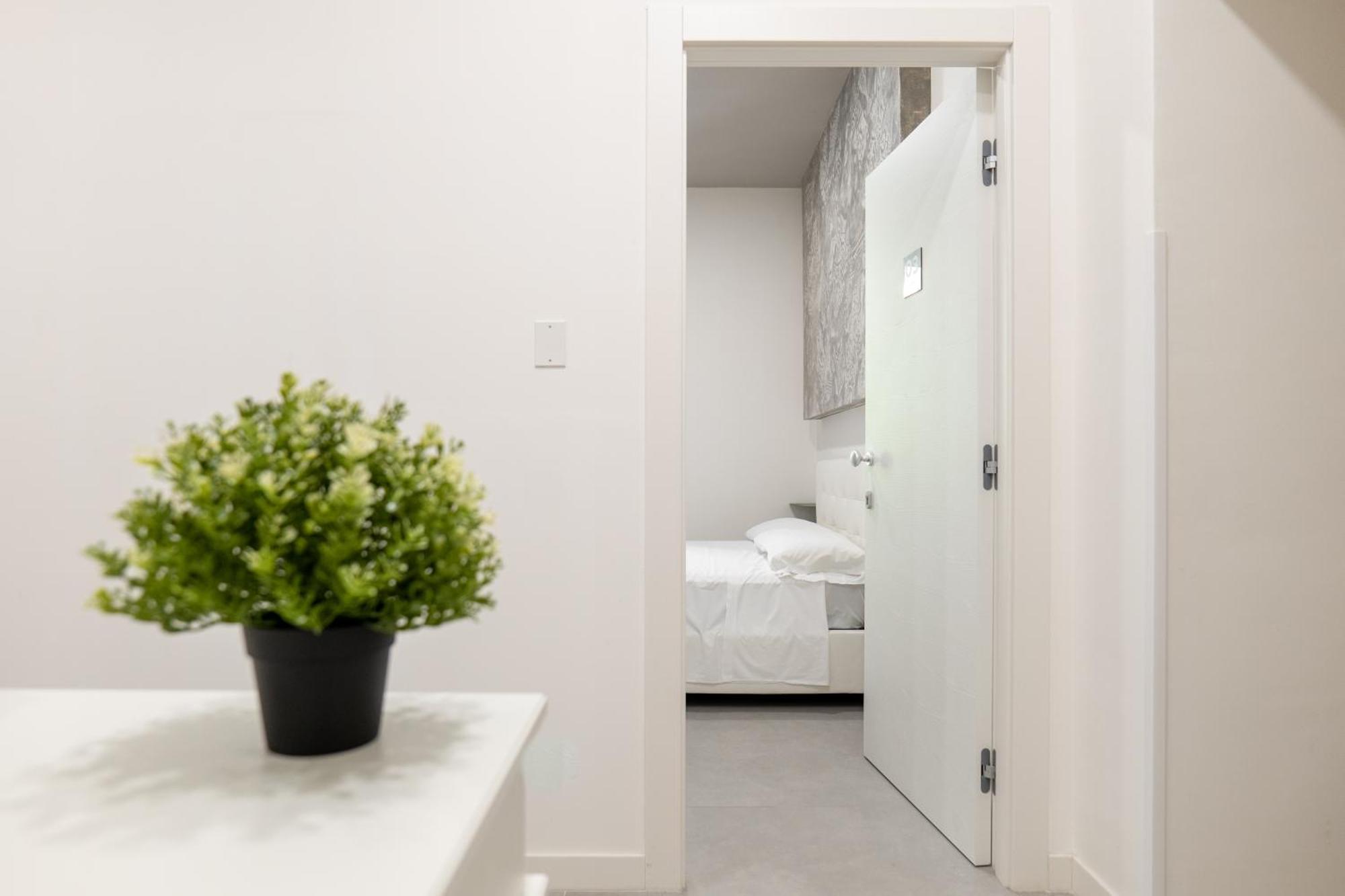 Relais Palazzo Nizza - Luxotel & Apartotel ซาแลร์โน ภายนอก รูปภาพ
